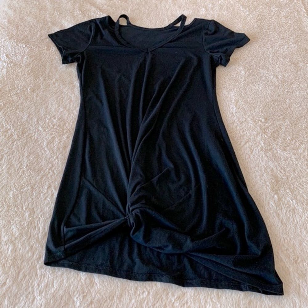Black cold shoulder T shirt dress - Picture 5 of 16